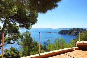 недвижимость с видом на море на мысе Бенат