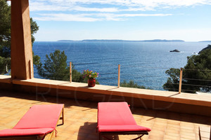 недвижимость с видом на море на мысе Бенат