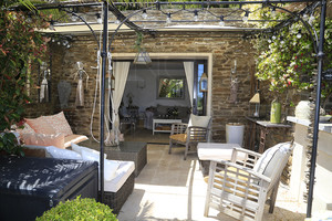 Дом с видом на море в Гау-Бенат