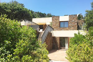 недвижимость с видом на море в Гау-Бенат