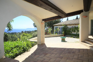 недвижимость в кейп-Бенат