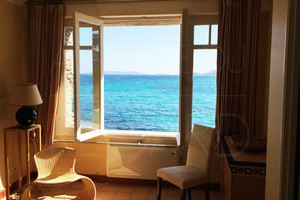 Недвижимость ноги в воде в Lavandou