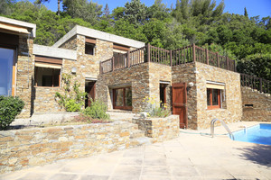 Вилла с видом на море в Гау-Бенат