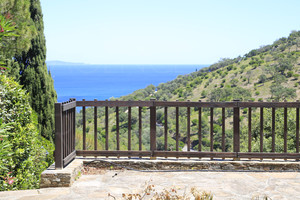 Вилла с видом на море в Гау-Бенат