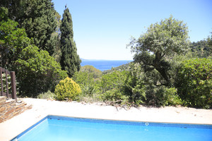 дом с видом на море в Гау-Бенат