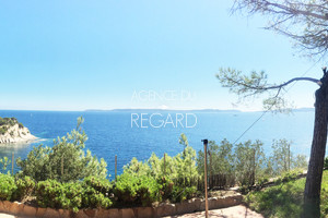 Вид на море виллы для продажи на мысе Бенат