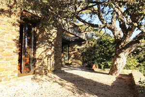 дом с видом на море в Гау-Бенат