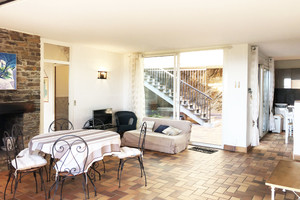 дом с видом на море в Гау-Бенат