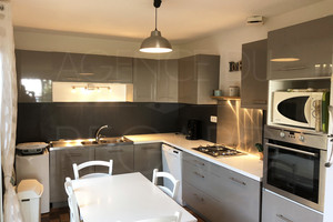 дом с видом на море в Гау-Бенат