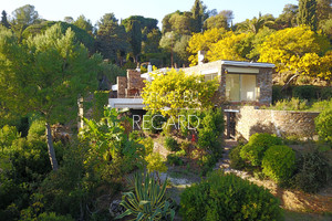 вилла на продажу в Гау Бенат