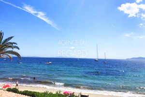 собственности ноги в воде в Lavandou 