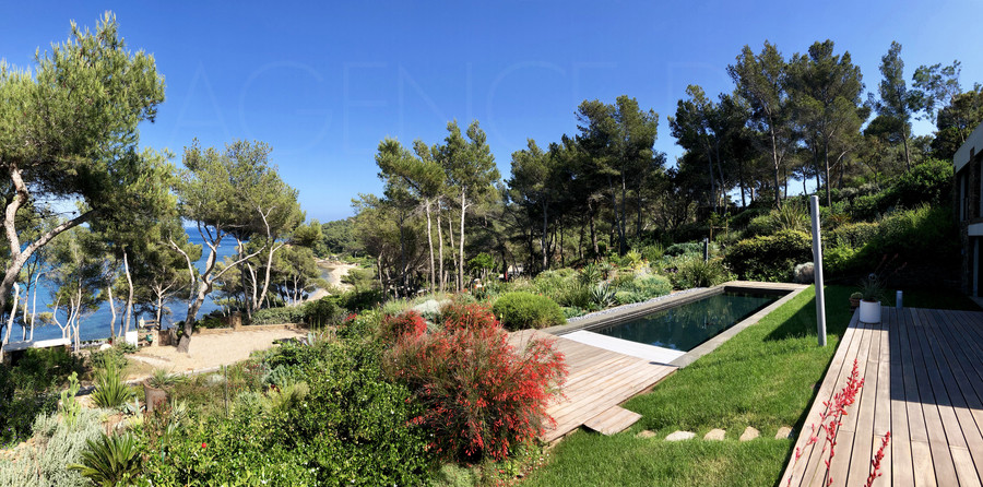 Вид на море в Гау-Бенат - это свойство было продано -