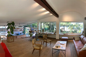 Вилла с видом на море в Джиенсе