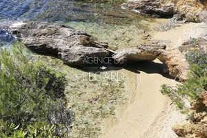 Вилла с видом на море на мысе Бенат