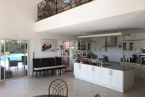 вид на море собственности для продажи Lavandou