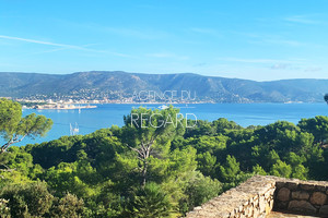 Вид на море с видом на море на мысе Бенат