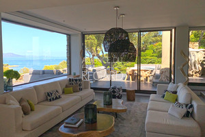 Гау-Бенат - Отель с видом на море с бассейном