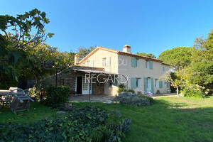 недвижимость с видом на море в Ле Лаванду