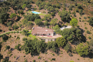 недвижимость с видом на море в Ла Лонд-ле-Мор