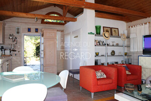   Недвижимость с видом на море на Иль-дю-Леван