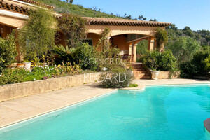 Недвижимость с видом на море в Ла Лонд