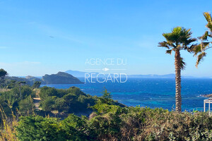 Недвижимость с видом на море в Giens