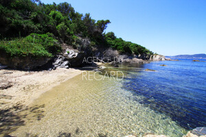 Недвижимость с видом на море в Giens