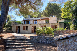 Недвижимость с видом на море в Бена