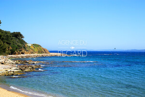 Земля с видом на море в Каркейране