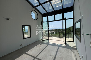 property with sea view in Cavalaire