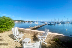waterfront apartment in Porquerolles