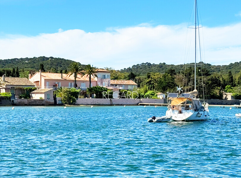 Porquerolles, feet in the water...