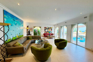 property with sea view in Ceyreste