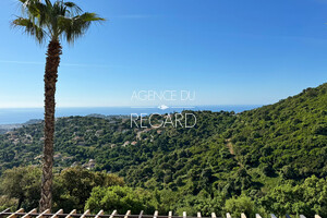 property with sea view in Cavalaire
