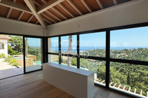 property with sea view in Cavalaire