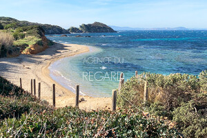 property with sea view in Giens