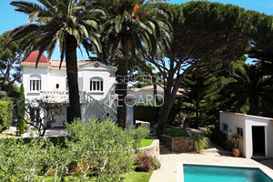 property with sea view in Giens