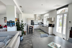 property with sea view in Giens