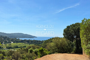 property with sea view in La-Croix-Valmer