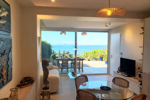 apartment with sea view in Le Lavandou