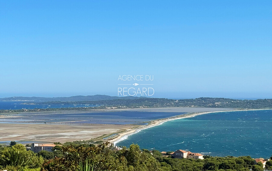 property with panoramic sea view in Hyres