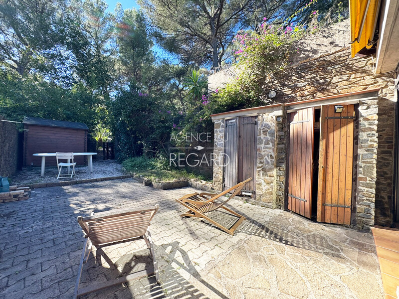 Gaou Bnat, 3 minutes by walk  from the beach ... THIS HOUSE IS UNDER PURCHASE OFFER BY L'AGENCE DU REGARD