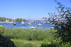 waterfront apartment in Porquerolles