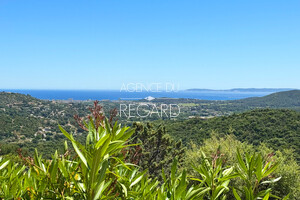 Property with panoramic sea view in Bormes-les-Mimosas