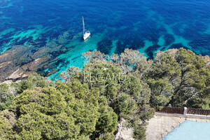 waterfront property in Cap B�nat