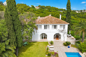 property with sea view in Giens