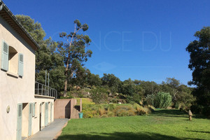 вид на море собственности для продажи в Londe мавров