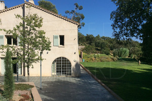 вид на море собственности для продажи в Londe мавров