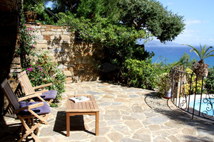 Вилла с видом на море в Гау-Бенат