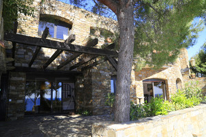 недвижимость с видом на море в Гау-Бенат